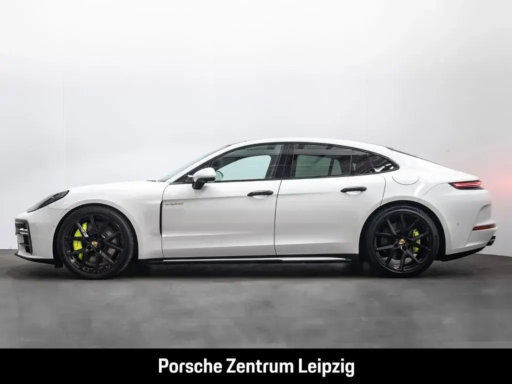 Gebraucht Porsche Panamera 4S E-Hybrid 544 PS (400 kW) 2024 Carraraweißmetallic Kleinwagen