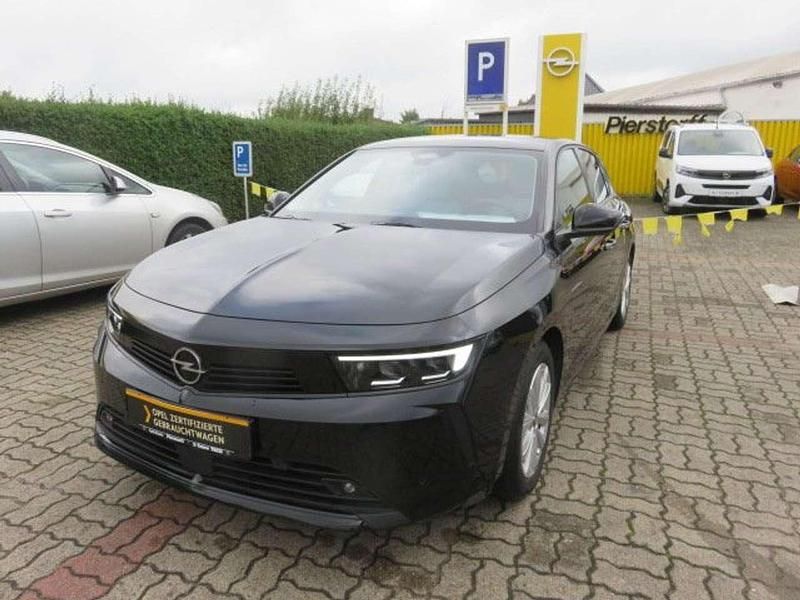 Schwarz perla nera/ Gebraucht 2024 Opel Astra Business Elegance Kleinwagen | 20.590 € (Superpreis) - Bild 1/4