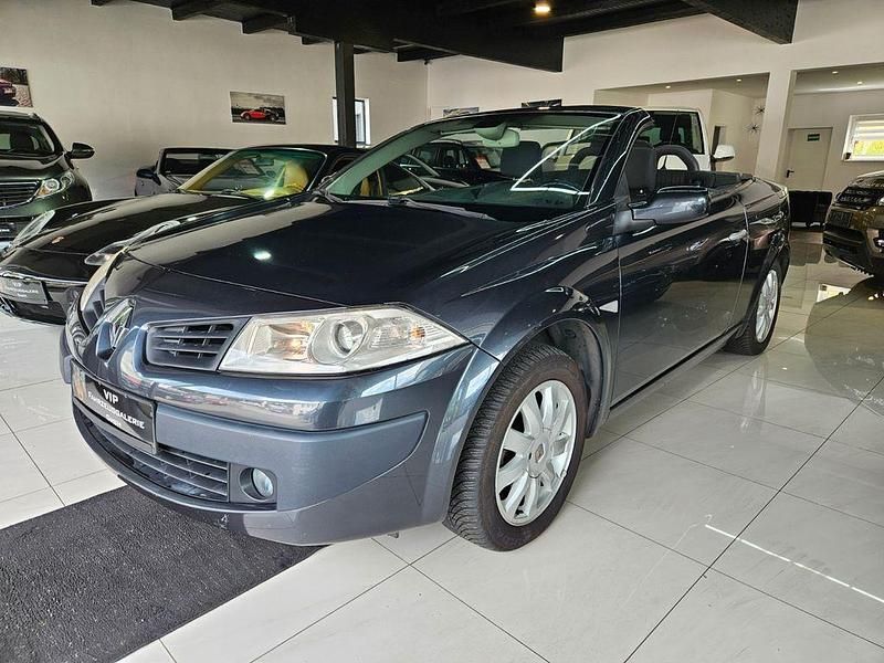 Grau Gebraucht 2006 Renault Mégane Cabriolet Dynamique Cabrio | 3.999 € (Teuer) - Bild 1/4