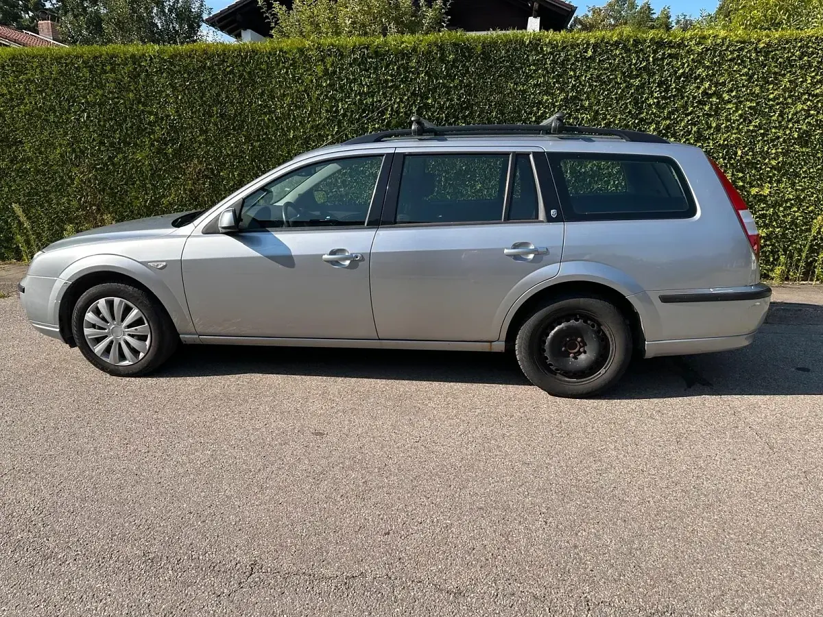 Gebraucht Ford Mondeo 131 PS (96 kW) 2006 Silber Kombi