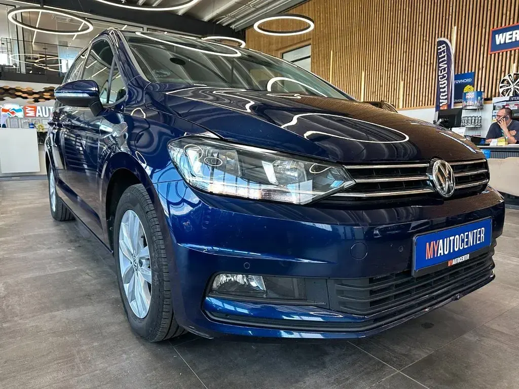 Gebraucht VW Touran 116 PS (85 kW) 2019 Blau Van / Kleinbus