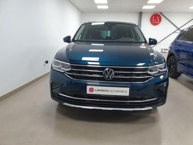 Gebraucht VW Tiguan Elegance 150 PS (110 kW) 2022 Nightshade blue metallic SUV