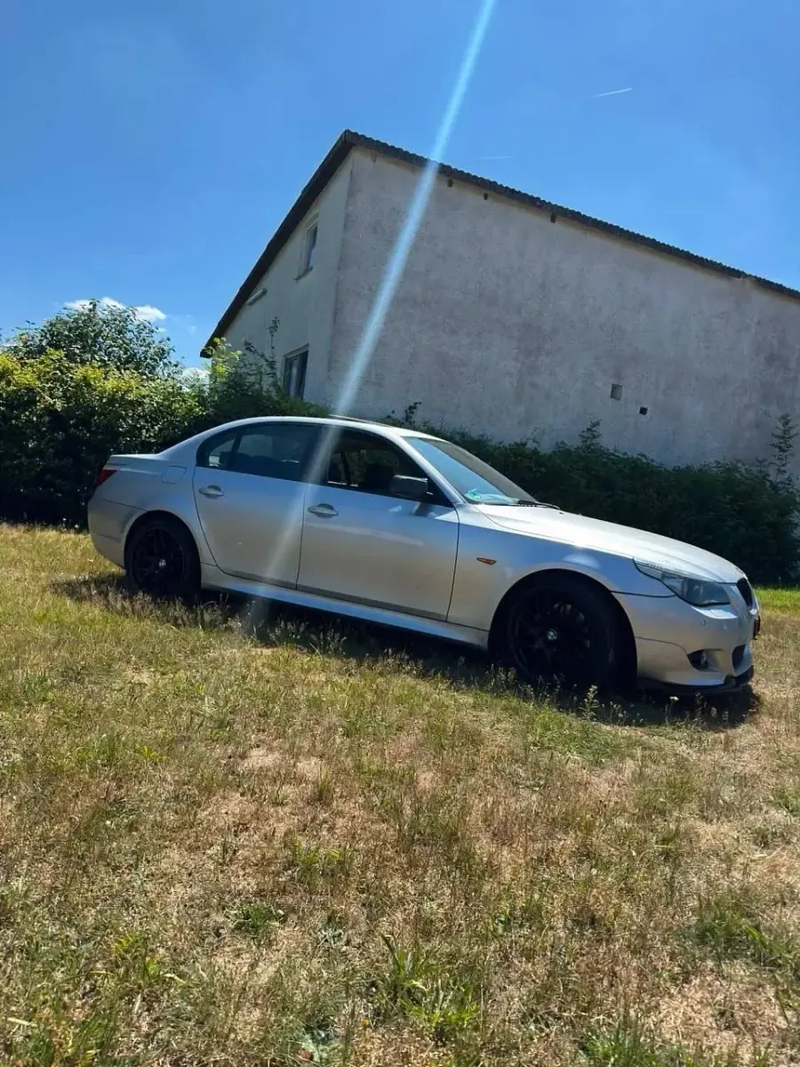 Gebraucht BMW 530 M Sport 231 PS (169 kW) 2006 Silber Limousine