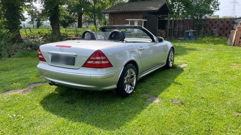 Silber Gebraucht 2003 Mercedes SLK200 Edition Cabrio | 2.800 € (Superpreis) - Bild 1/4