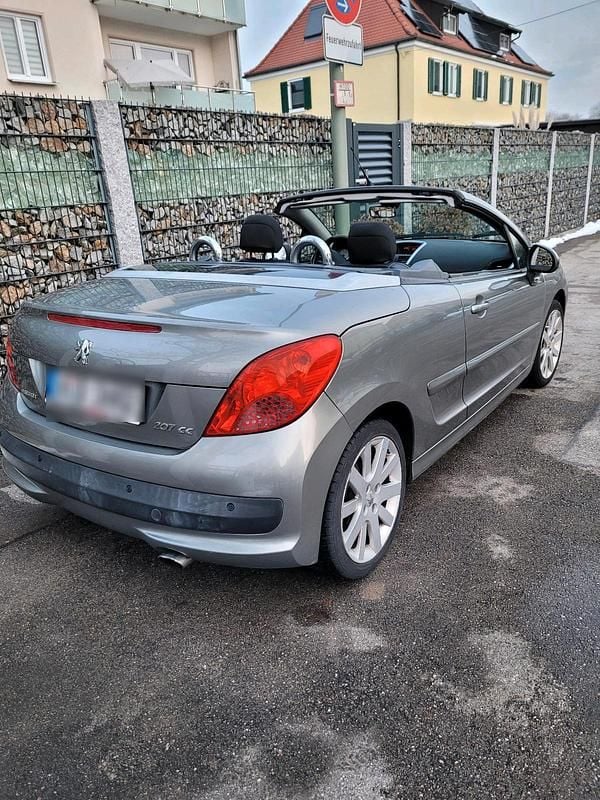 Grau Gebraucht 2009 Peugeot 207 CC Cabrio | 1.999 € (Guter Preis) - Bild 1/4