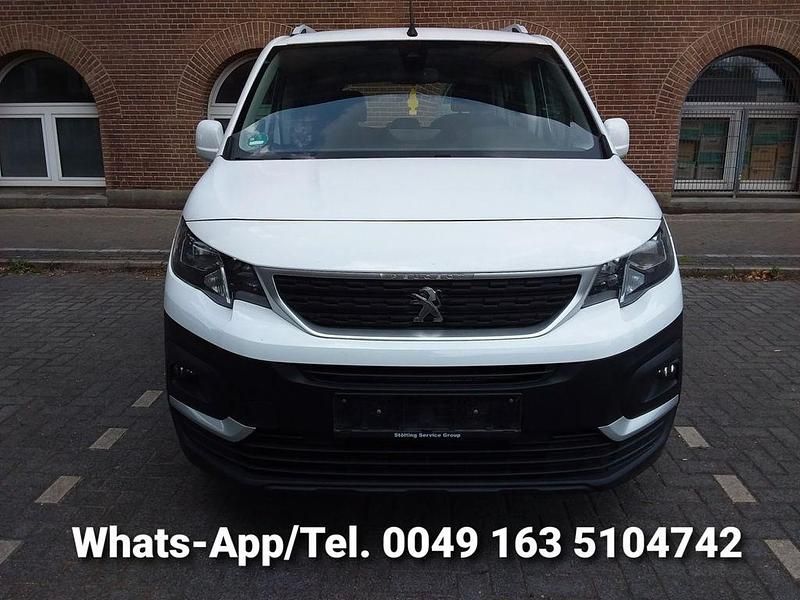 Weiß Gebraucht 2021 Peugeot Rifter Van / Kleinbus | 11.700 € (Etwas zu teuer) - Bild 1/4