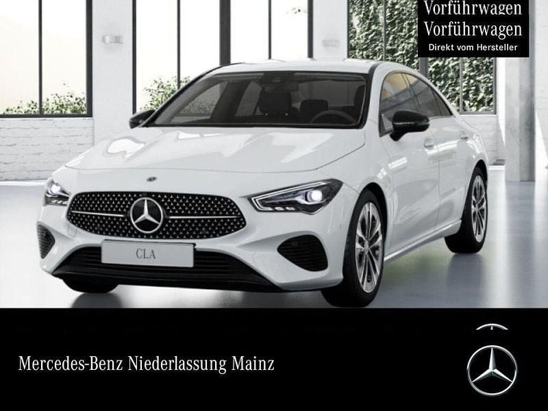 Weiß Gebraucht 2025 Mercedes CLA180 Progressive Limousine | 34.450 € (Superpreis) - Bild 1/4