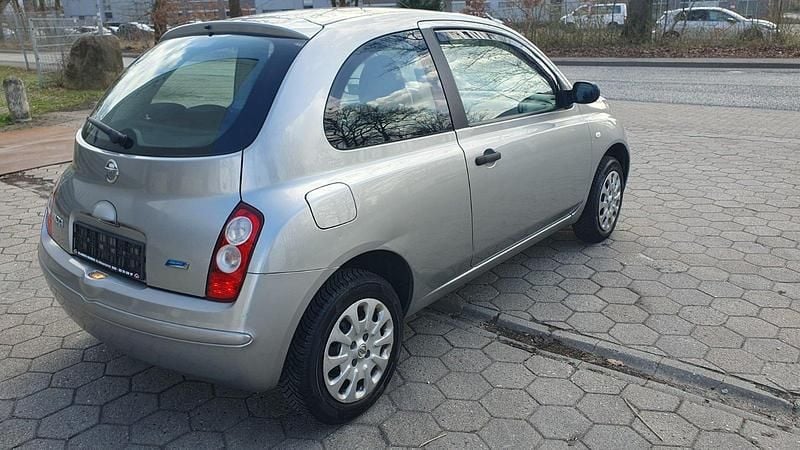 Gebraucht Nissan Micra 65 PS (47 kW) 2009 Silber Kleinwagen