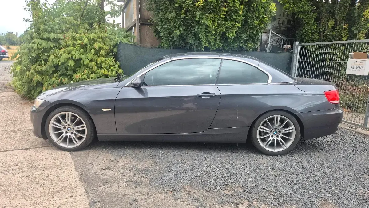 Gebraucht BMW 320 Cabriolet 170 PS (125 kW) 2008 Grau Cabrio