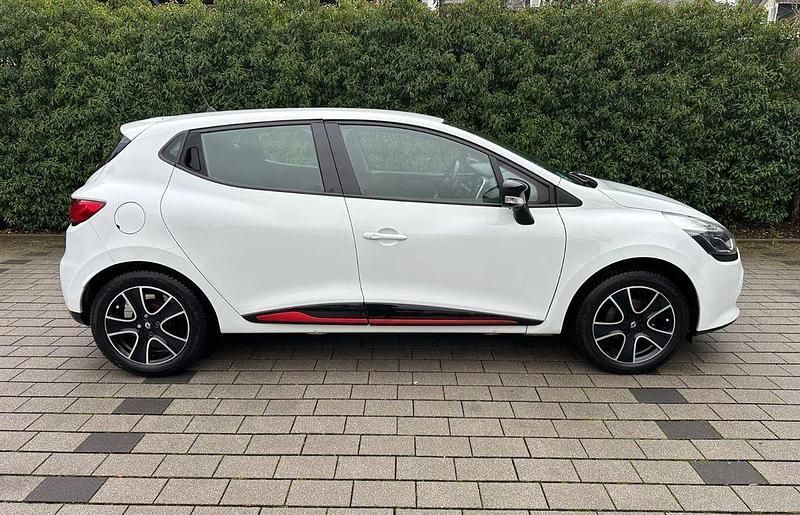 Gebraucht Renault Clio IV Expression 73 PS (53 kW) 2015 Weiß Limousine