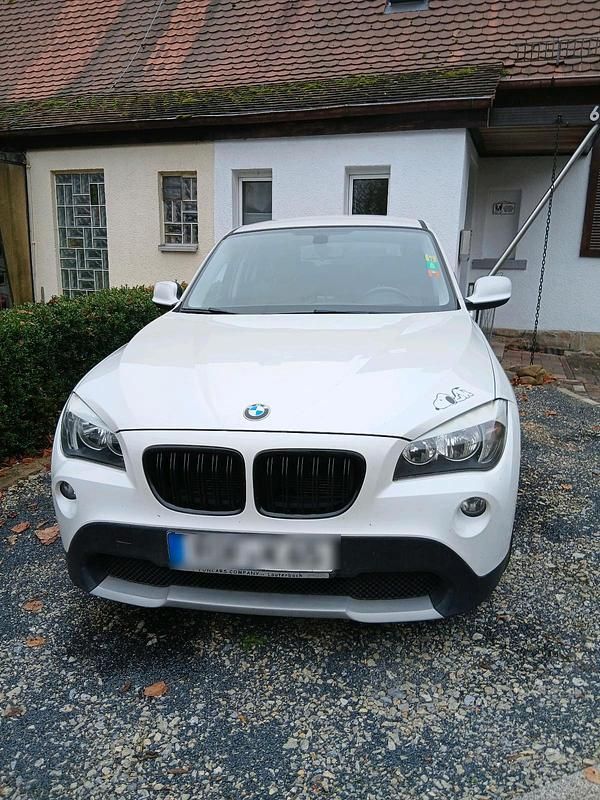 Gebraucht BMW X1 143 PS (105 kW) 2011 Weiß SUV