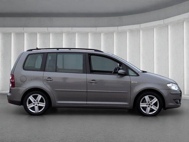 Gebraucht VW Touran Trendline 105 PS (77 kW) 2010 Grau Van / Kleinbus