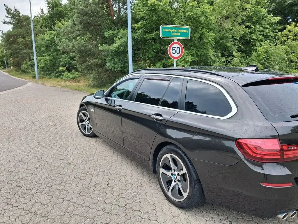 Gebraucht BMW 530 258 PS (189 kW) 2016 Braun Kombi