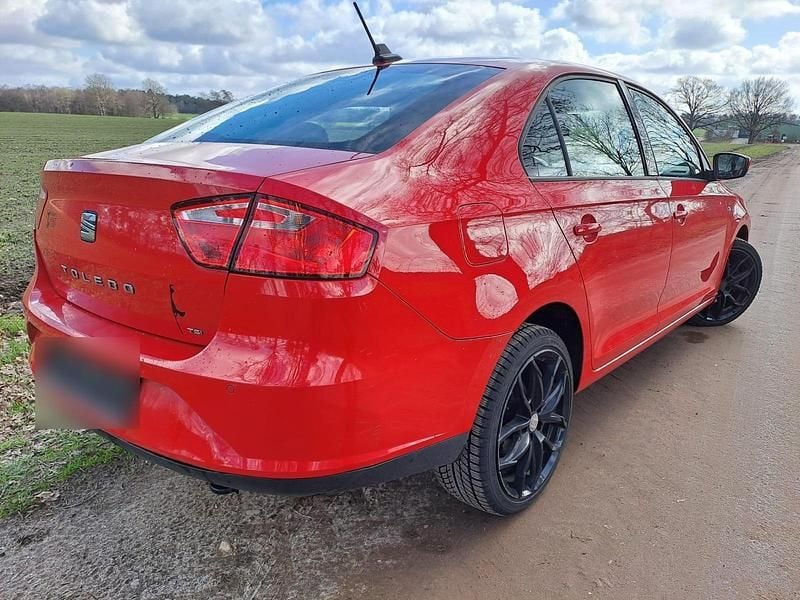 Gebraucht Seat Toledo 122 PS (89 kW) 2014 Rot Kleinwagen
