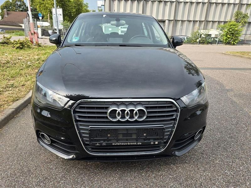 Schwarz Gebraucht 2014 Audi A1 Sportback Attraction Kleinwagen | 4.700 € (Etwas zu teuer) - Bild 1/4