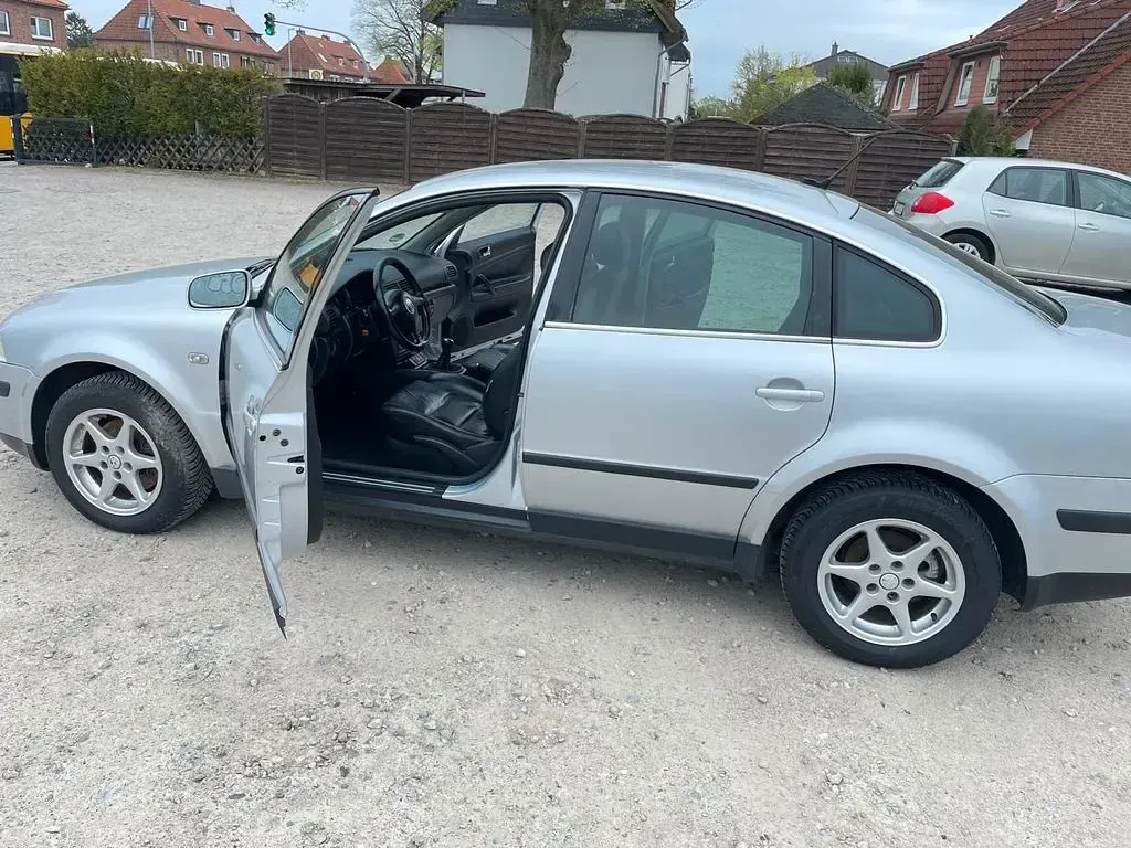 Gebraucht VW Passat 150 PS (110 kW) 2003 Silber Limousine