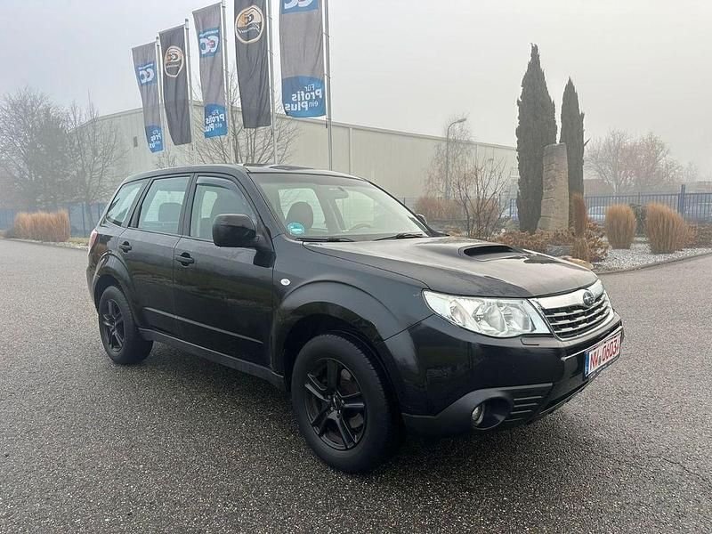 Schwarz Gebraucht 2009 Subaru Forester Active SUV | 2.650 € (Fairer Preis) - Bild 1/4