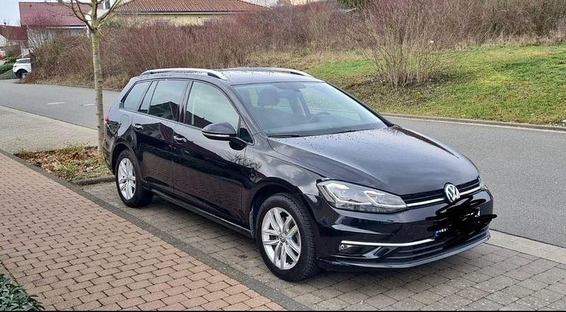 Schwarz Gebraucht 2017 VW Golf VII Highline Kombi | 13.590 € (Fairer Preis) - Bild 1/1
