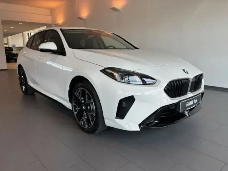 Neu BMW 120 170 PS (125 kW) 2026 Alpinweiss uni Kleinwagen