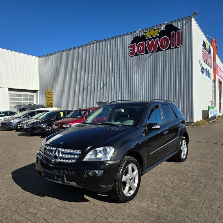 Schwarz Gebraucht 2007 Mercedes ML320 SUV | 5.450 € (Superpreis) - Bild 1/4