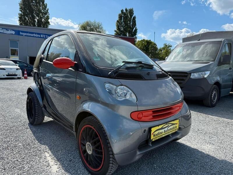 Schwarz Gebraucht 2007 Smart ForTwo Coupé Basis Coupé | 3.450 € - Bild 1/4