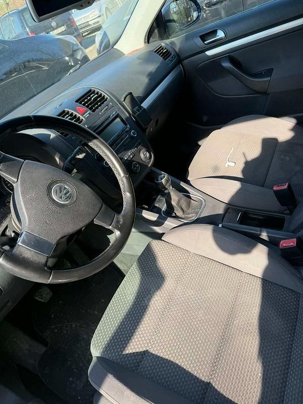 Gebraucht VW Jetta 140 PS (102 kW) 2008 Blau Limousine