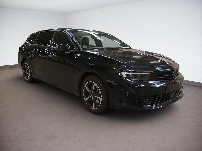 Gebraucht Opel Astra 131 PS (96 kW) 2024 Schwarz Kombi