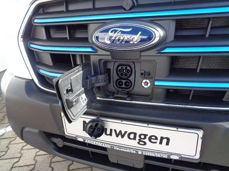 Gebraucht Ford Transit Trend 135 kW (184 PS) 2024 Frostweiß Van