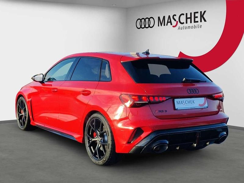 Gebraucht Audi RS3 Sportback Premium 400 PS (294 kW) 2024 Progressivrot Kleinwagen