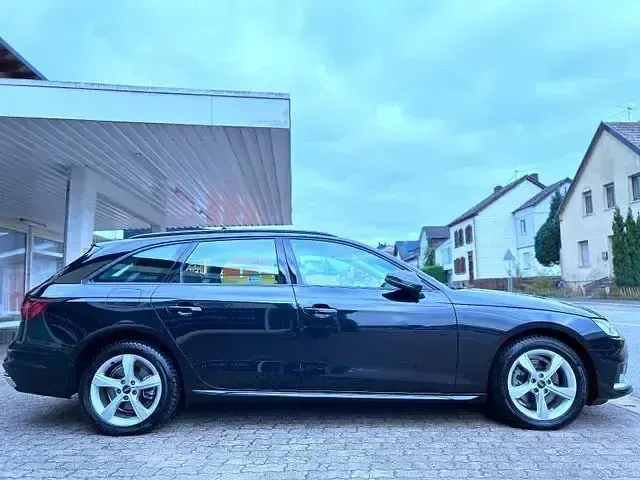 Używany Audi A4 Advanced Plus 163 KM (119 kW) 2021 Czarny Kombi