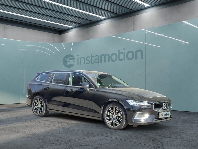 Schwarz Gebraucht 2022 Volvo V60 Core Kombi | 32.150 € (Superpreis) - Bild 1/3