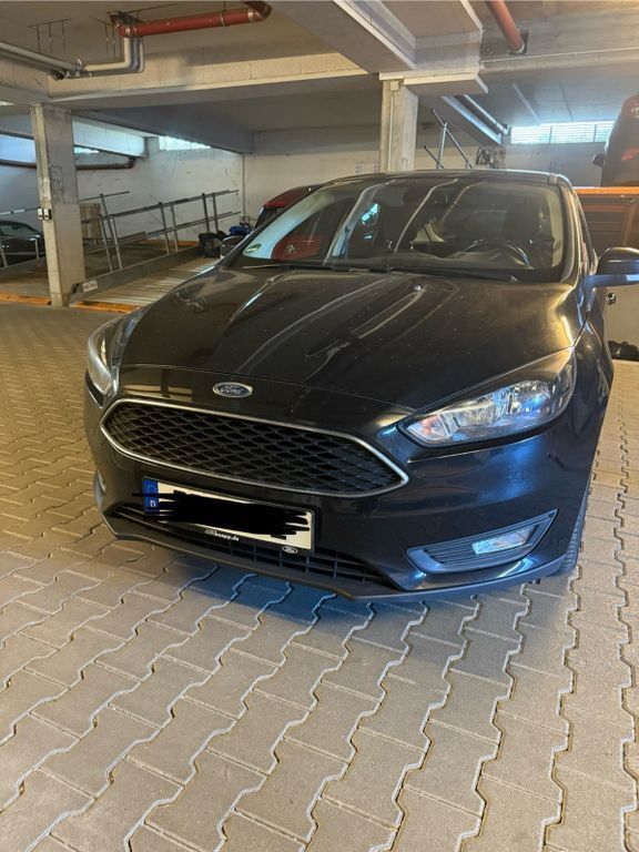 Schwarz Gebraucht 2015 Ford Focus Business Edition Limousine | 8.100 € (Fairer Preis) - Bild 1/4