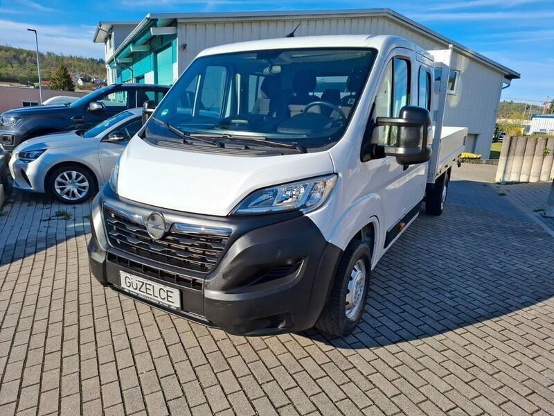 Weiß Gebraucht 2023 Opel Movano Van | 24.499 € (Guter Preis) - Bild 1/4
