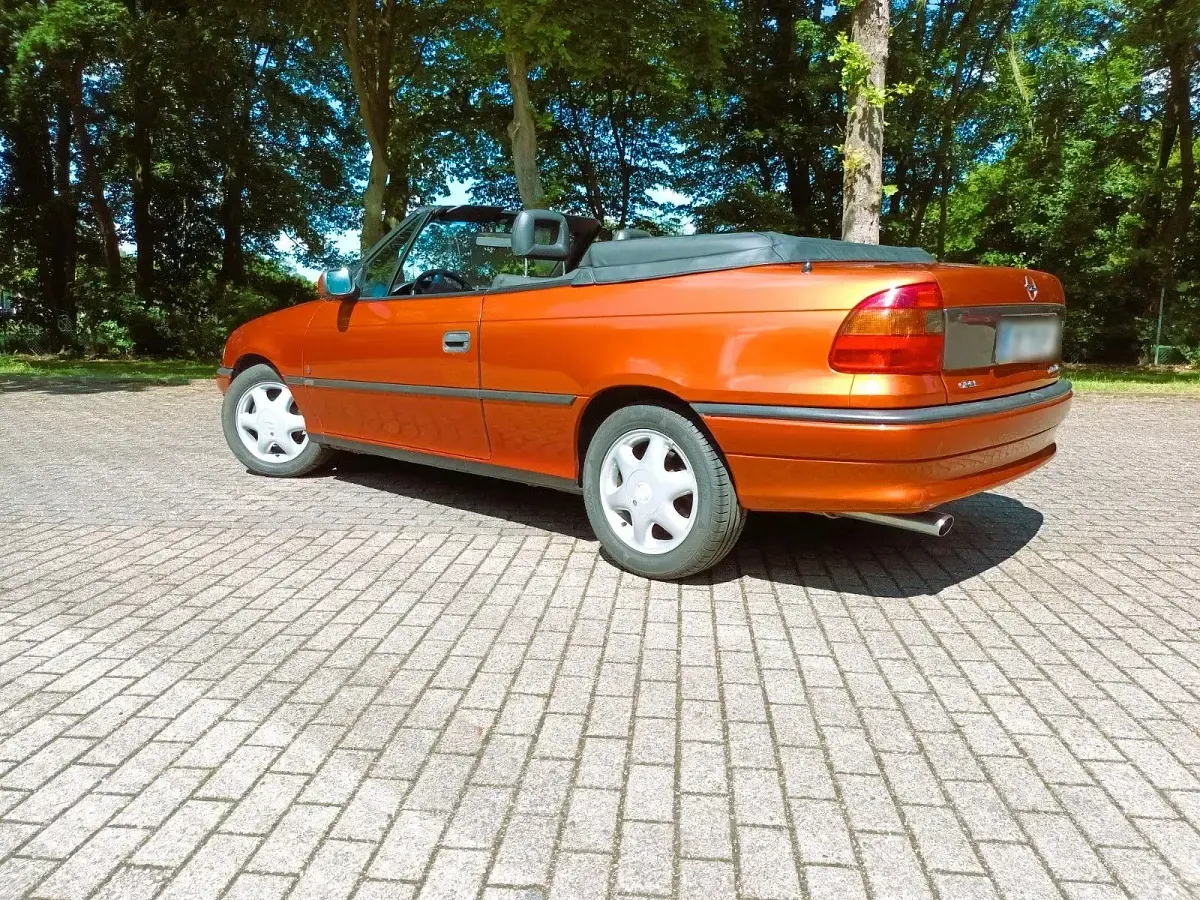Gebraucht Opel Astra Cabriolet 116 PS (85 kW) 1996 Orange Cabrio