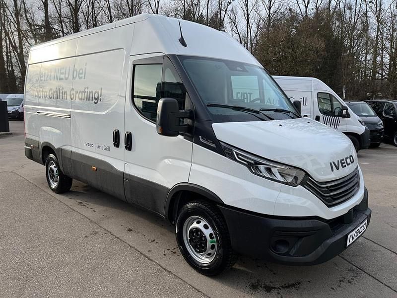 Gebraucht Iveco Daily 175 PS (128 kW) 2025 Weiss weiss Van / Kleinbus