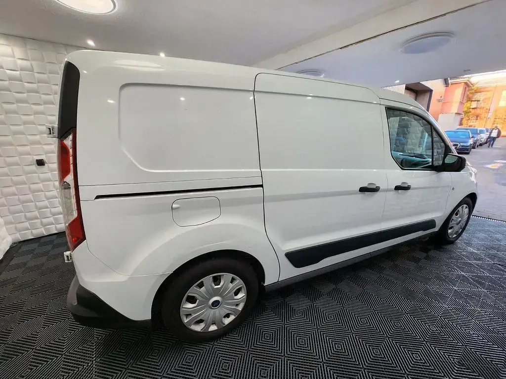 Second-hand Ford Transit Connect 120 CP (88 kW) 2019 Alb Monovolum