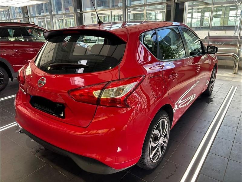 Gebraucht Nissan Pulsar Acenta 116 PS (85 kW) 2015 Rot Kleinwagen