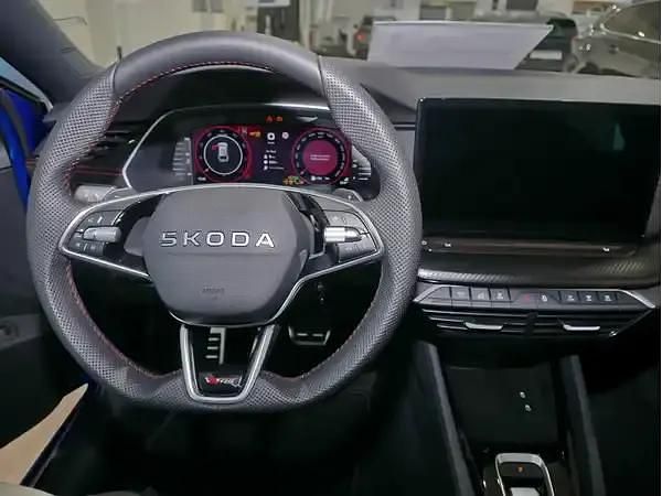 Neu Skoda Octavia RS 265 PS (194 kW) 2026 Raceblau Kombi