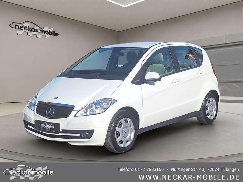 Gebraucht Mercedes A180 116 PS (85 kW) 2011 Calcitweiss  unilack Kleinwagen