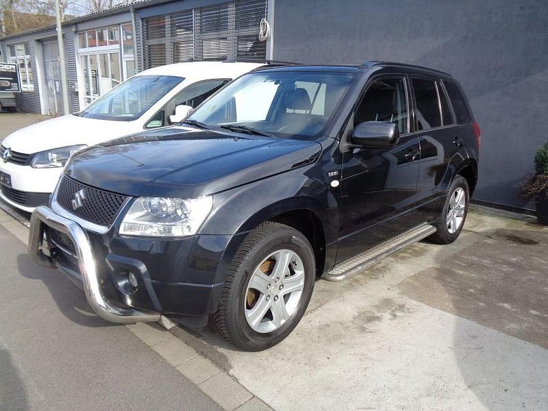 Gebraucht Suzuki Grand Vitara 129 PS (94 kW) 2008 Schwarz SUV