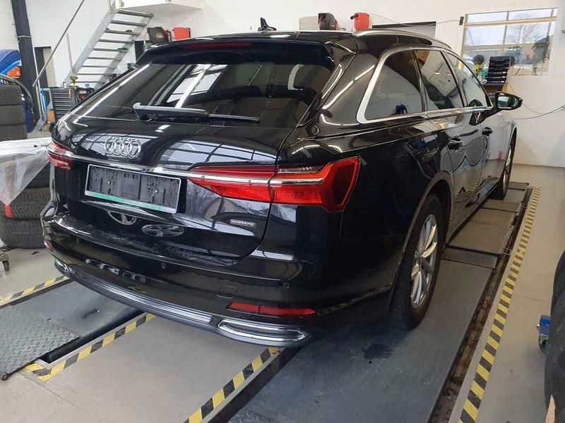 Gebraucht Audi A6 Ambiente 204 PS (150 kW) 2022 Mythosschwarz metallic Kombi