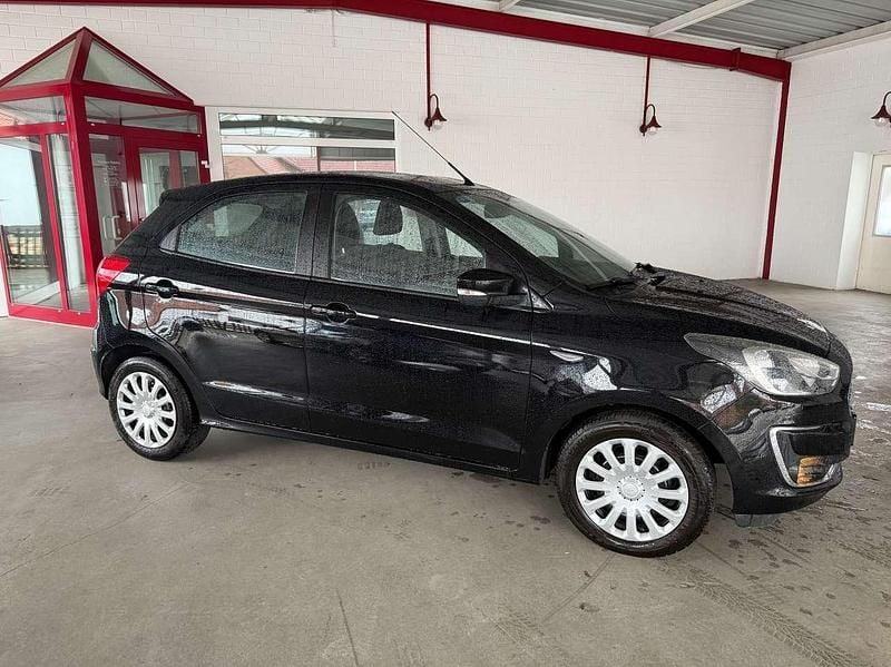 Gebraucht Ford Ka Plus 86 PS (63 kW) 2019 Schwarz Kleinwagen