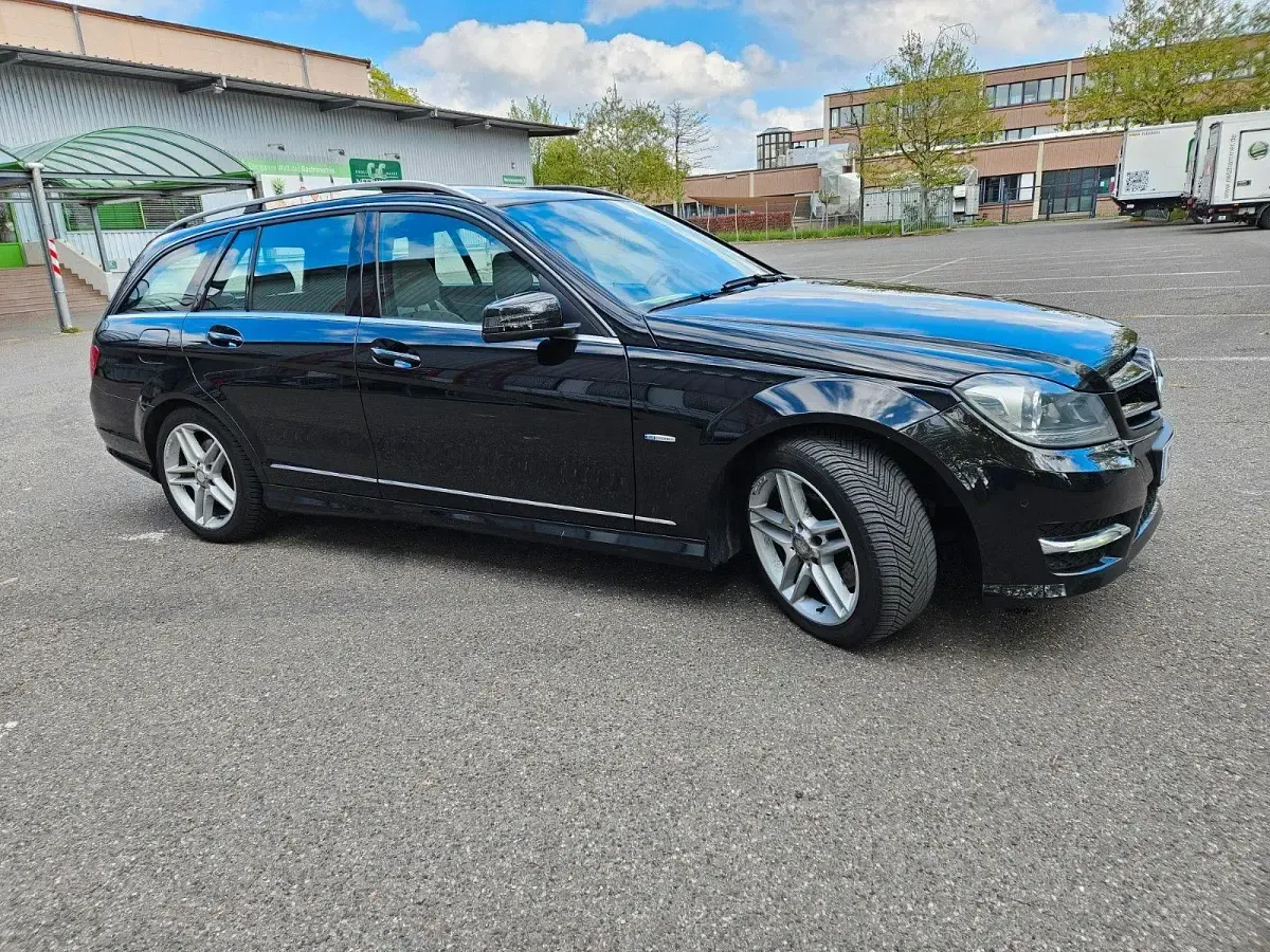 Gebraucht Mercedes C300 Avantgarde 231 PS (169 kW) 2011 Schwarz Kombi
