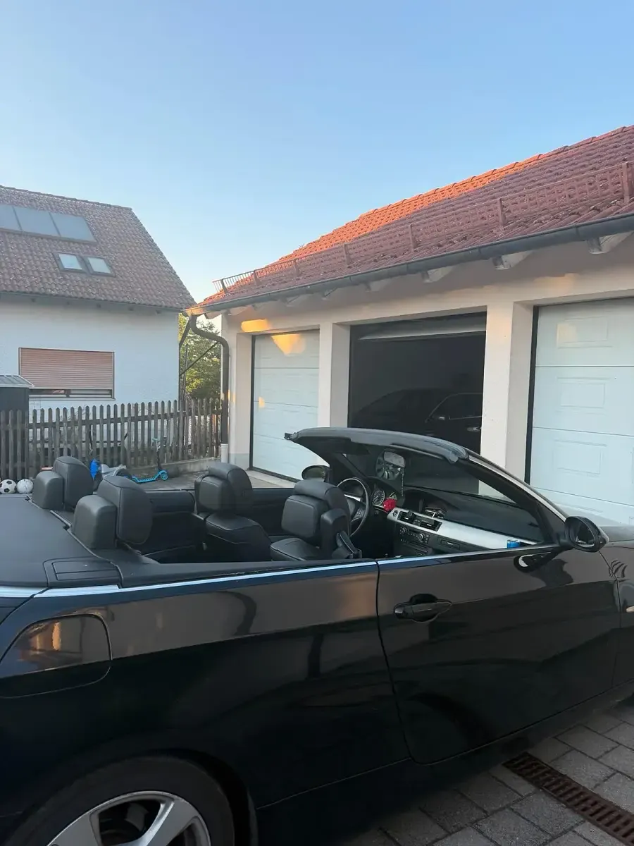 Gebraucht BMW 325 Cabriolet 218 PS (160 kW) 2009 Schwarz Cabrio