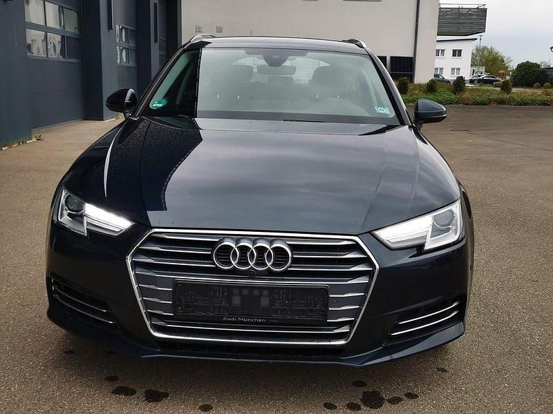Gebraucht Audi A4 Sport 190 PS (139 kW) 2017 Blau Kombi
