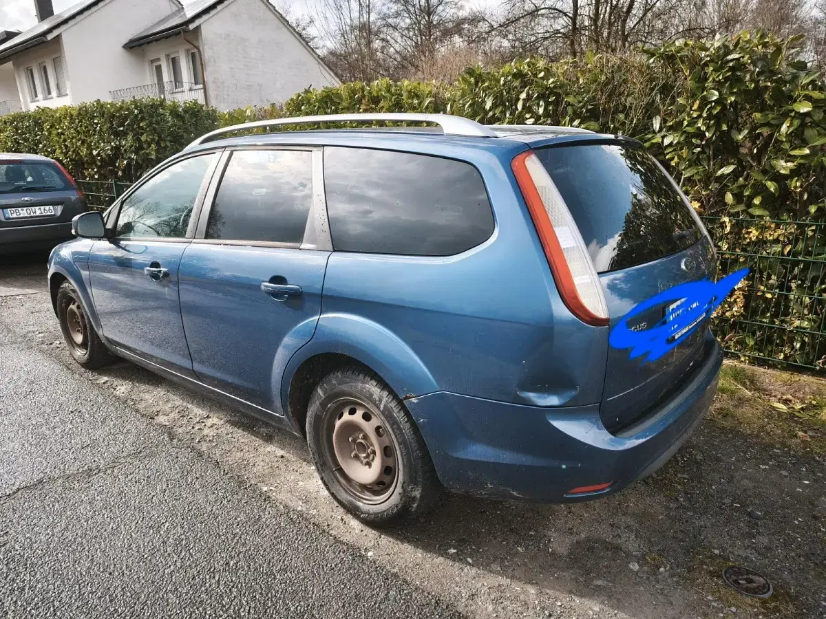 Usado Ford Focus 101 CV (74 kW) 2008 Azul Familiar