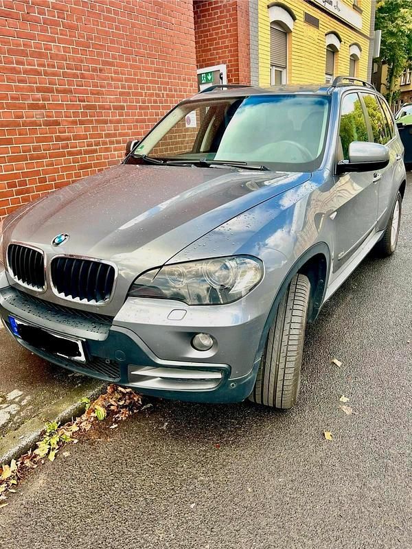 Grau Gebraucht 2008 BMW X5 SUV | 10.950 € (Guter Preis) - Bild 1/4