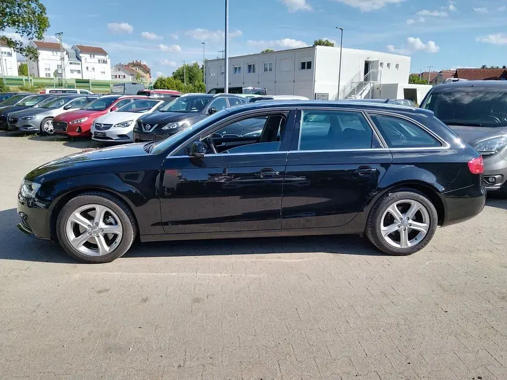 Gebraucht Audi A4 Attraction 150 PS (110 kW) 2015 Schwarz Kombi