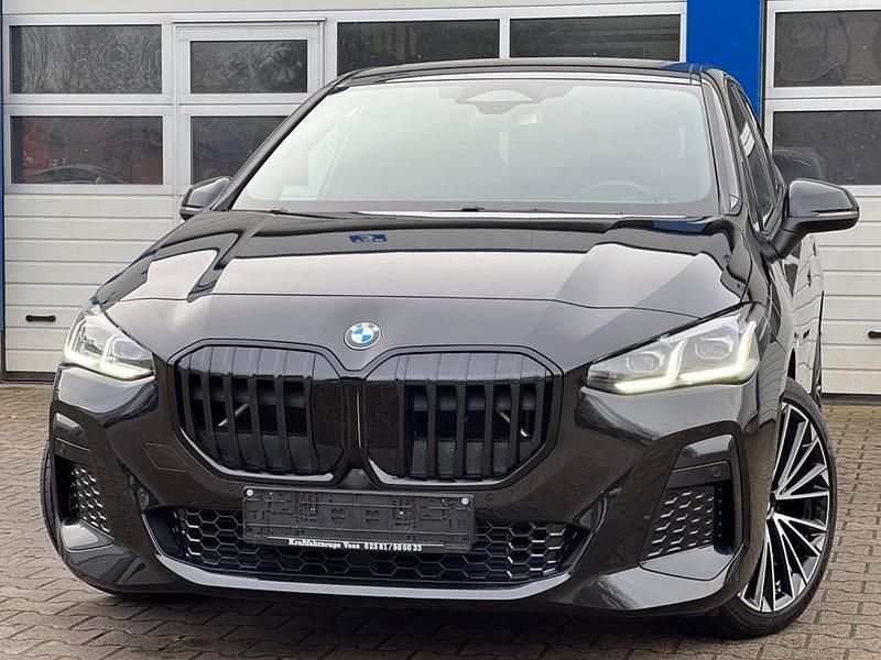 Schwarz Gebraucht 2024 BMW 218 Active Tourer M Sport Van / Kleinbus | 27.950 € (Fairer Preis) - Bild 1/4