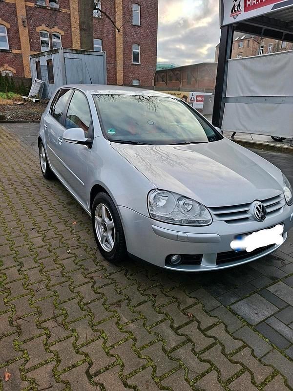 Second-hand VW Golf VI 143 CP (105 kW) 2008 Argintiu Hatchback